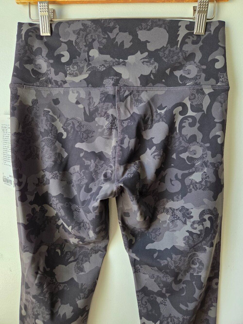 NWT LULULEMON WUNDER TRAIN PRINTED LEGGING HI RISE TIGHT 28" SIZE 10 / M - Picture 5 of 14